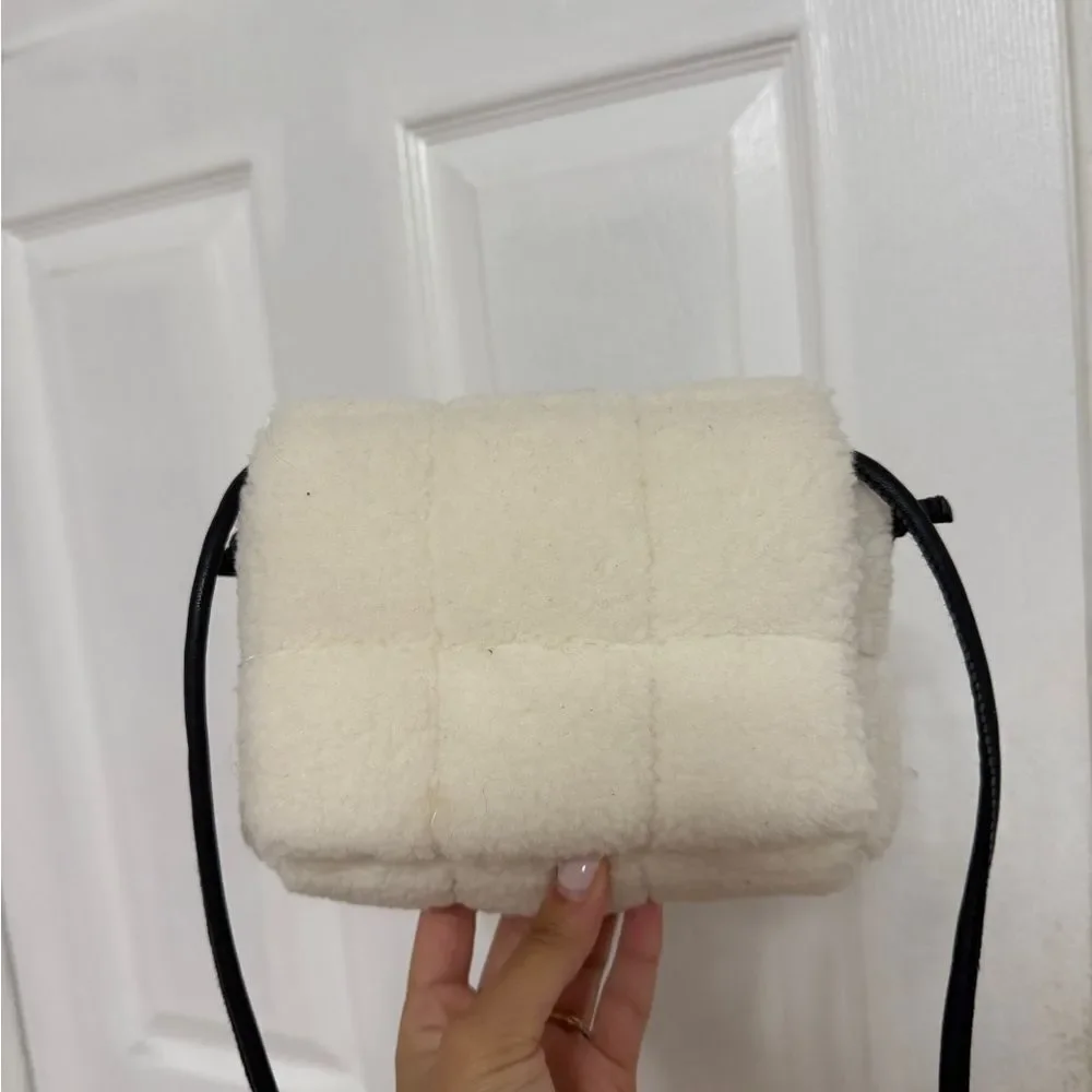 Elegant Cream Crossbody Bag